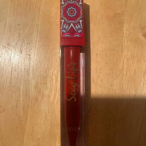 Makeup Bundle - Picture 6 of 9